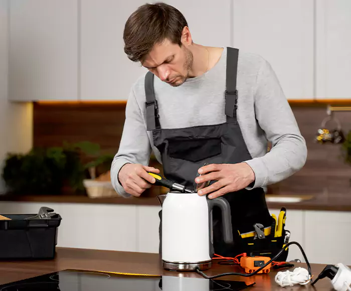 Skilled Blender Technicians: Your Small Appliance Repair Experts for South Boston, MA